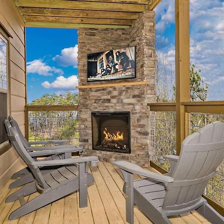 Shelter Me - 5 Miles To Dollywood , Hot Tub, Wi-Fi, Game Room Pigeon Forge Exterior foto